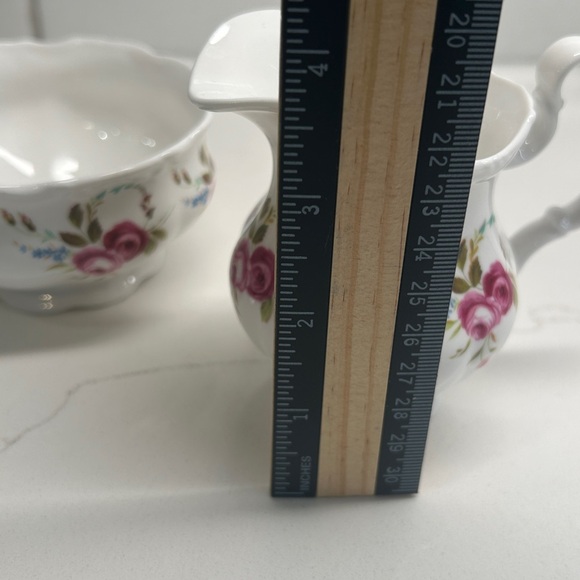 Vintage Royal Albert Bone China Creamer and Sugar Bowl with Pink Rose Motif - Picture 11 of 16